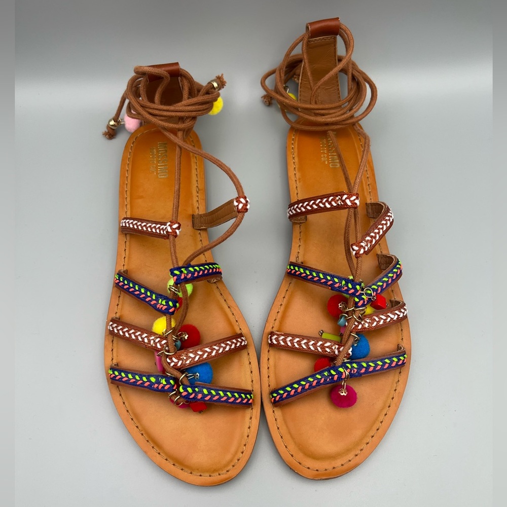 Pom Pom sandals